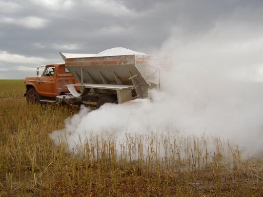 R$ 202 mil em calcário serão repassados aos agricultores chopinzinhenses