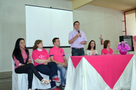 Mulheres se reuniram no combate do câncer de mama