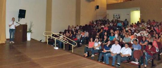 Professores participam do Seminário Pacto Nacional pela Alfabetização na Idade Certa