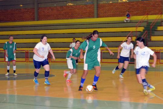 Campeonato de futsal feminino reuniu atletas de seis municípios