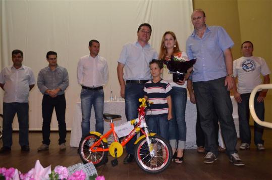 Prêmio Educar Para Transformar foi entregue a professores e alunos