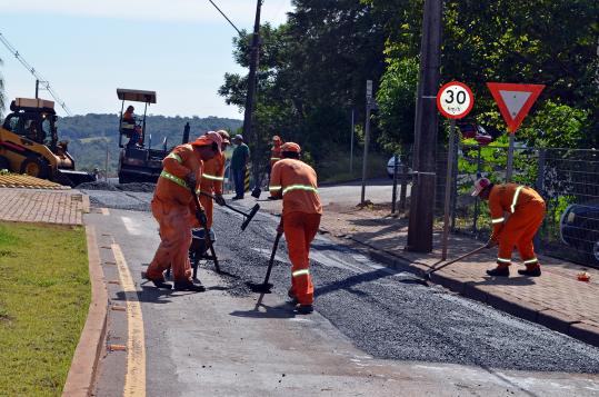 Recuperação da Rua 14 de Dezembro está em execução