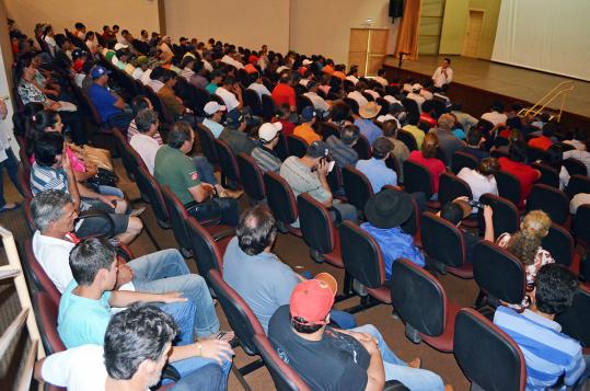 147 produtores rurais foram beneficiados com repasse de calcário e ordenhadeiras