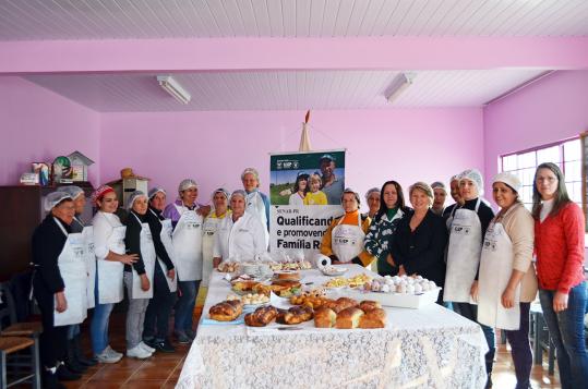 Curso de derivados da mandioca foi realizado