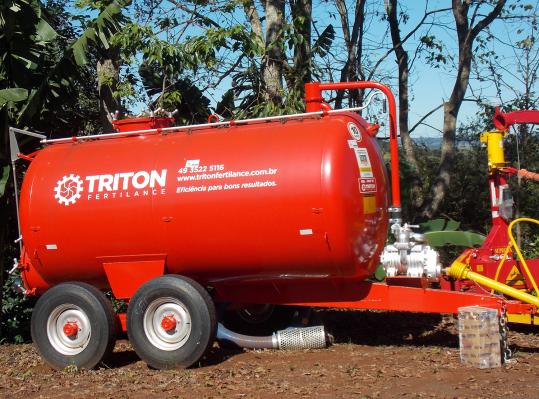 R$ 200 mil em máquinas agrícolas foram entregues as Associações de Produtores