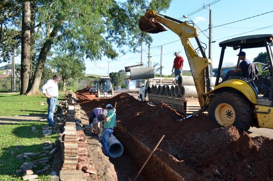 Tubulação foi substituída no Bairro Cristo Rei