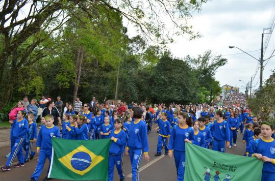 Grande participação nas Comemorações Cívicas