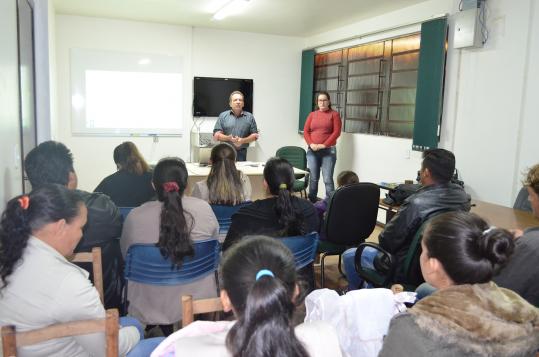 Projeto Pró-alimentos Chopinzinho é apresentado a microempresários de alimentos