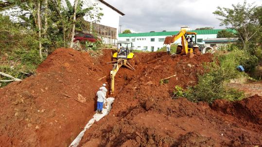 Novas tubulações pluviais são instaladas no Município