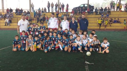 Novos uniformes de atletas Chopinzinhenses são apresentados ao público