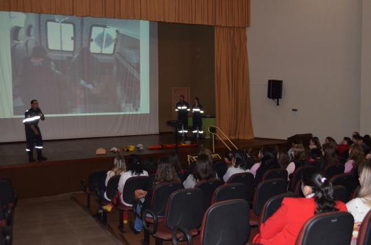 SAMU faz palestra à professores de Chopinzinho