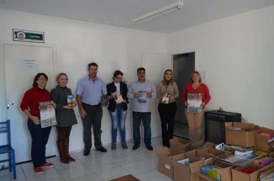 Secretaria de Assistência Social em parceria com Rotary adquire 1900 livros