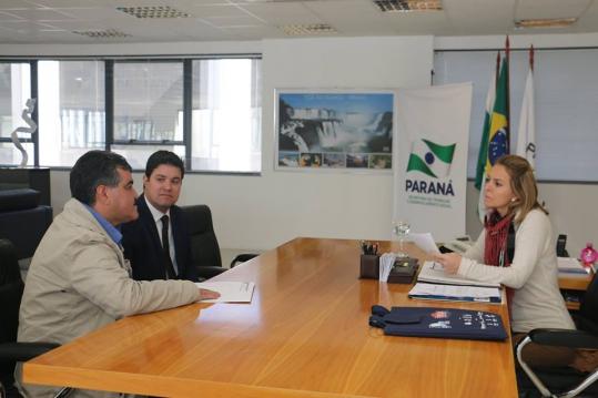 Secretário de Assistência Social, em visita à Curitiba, pleiteia investimento para Casa Lar