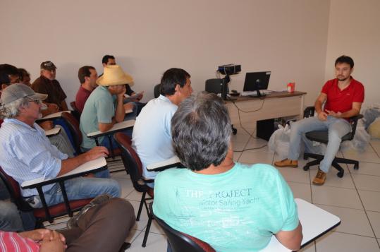 EPIs são entregues aos trabalhadores da Secretaria de Viação e Serviços Urbanos