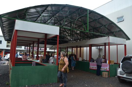 Feira da AMR recebe nova cobertura