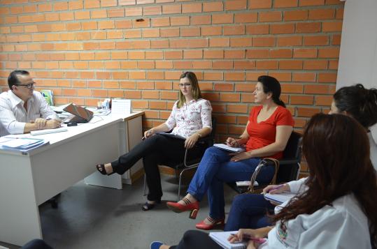 Reunião organiza preparativos para comemoração do Dia da Mulher