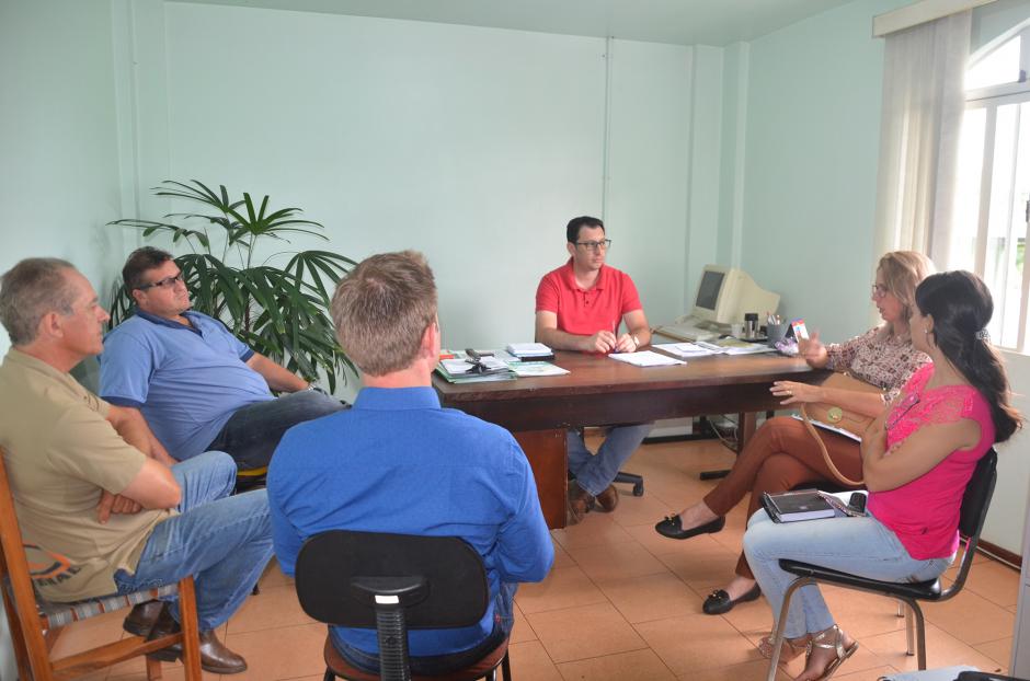 Secretaria de Agricultura e Meio Ambiente recebe visita de servidores da Prefeitura de Francisco Beltrão