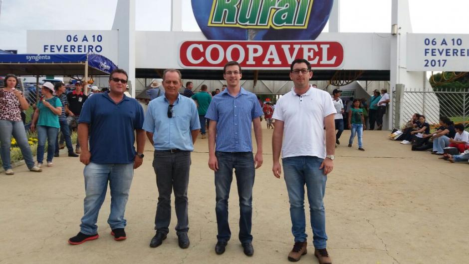 Prefeito Álvaro e equipe da Agricultura participam de Show Rural, em Cascavel