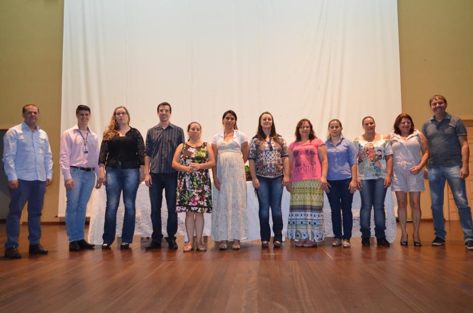 Cerimônia entrega certificados a 60 concluintes de cursos ofertados em parceria com Administração Municipal