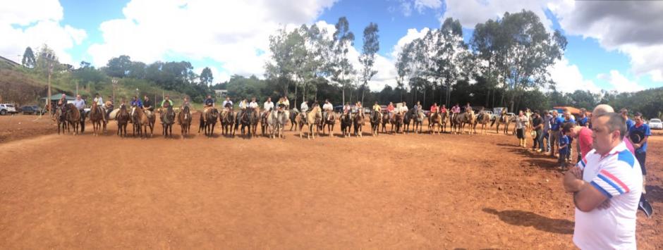 Rodeio Laço Comprido reúne mais de 1000 pessoas