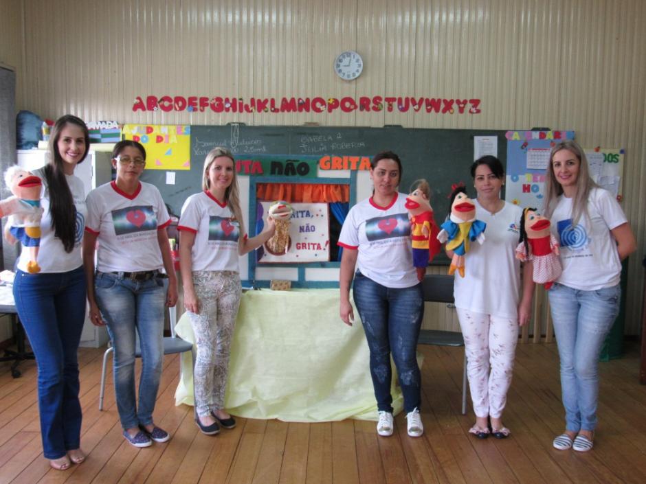 Campanha do Dia Mundial da Voz leva teatro aos CMEI`s