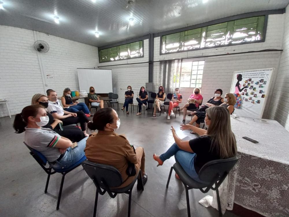 LIDERANÇAS FEMININAS SE ENCONTRAM PARA DISCUTIR EVENTO EM COMEMORAÇÃO AO DIA DA MULHER
