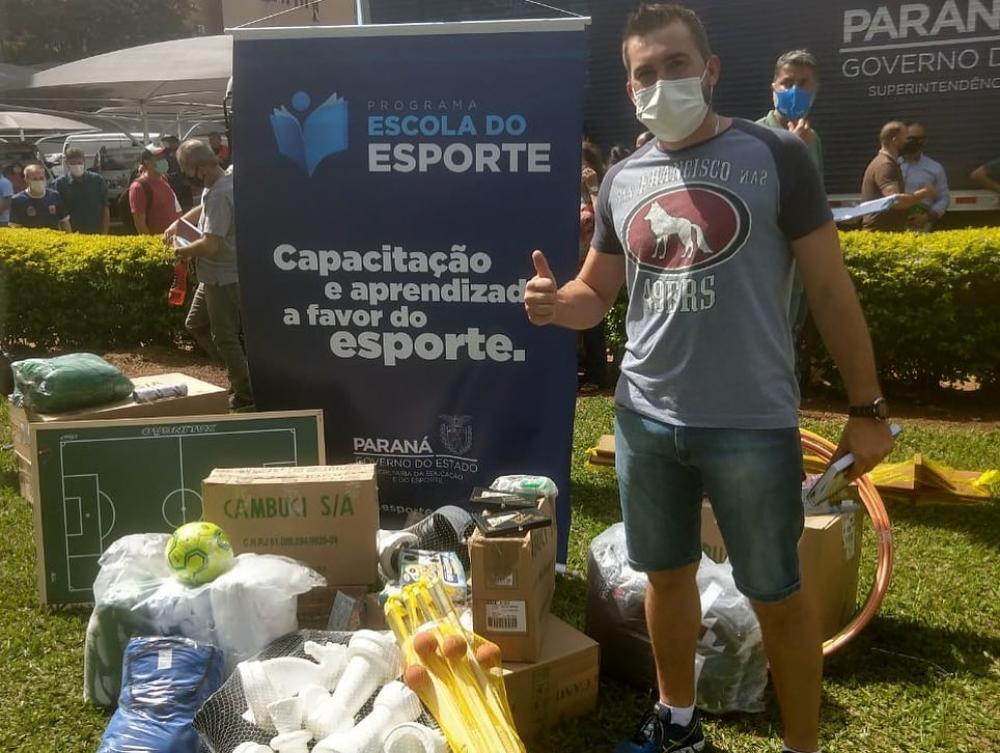 Município recebe kit do Programa Escola do Esporte