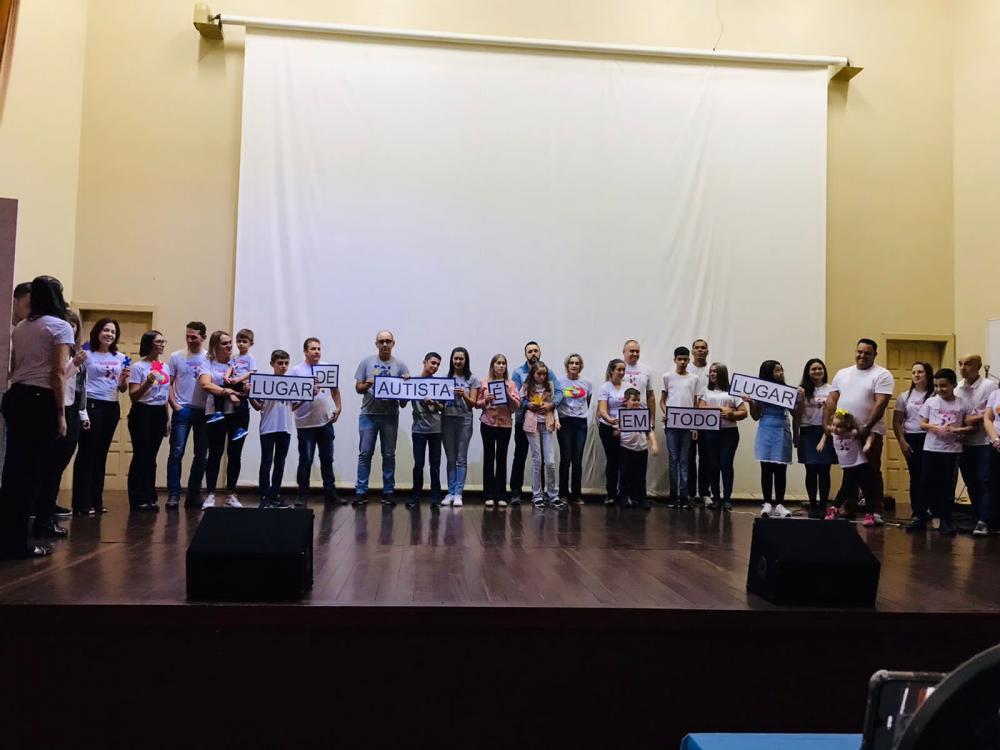 ASSOCIAÇÃO ASAS DO PARANÁ COMEMORA DIA MUNDIAL DE CONSCIENTIZAÇÃO DO AUTISMO