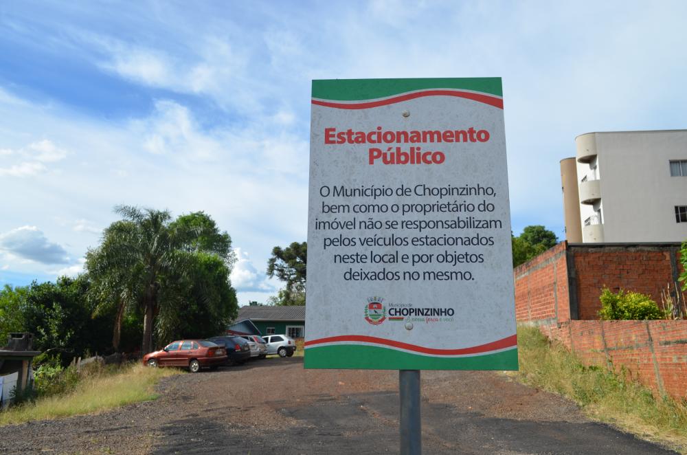ESTACIONAMENTO PÚBLICO