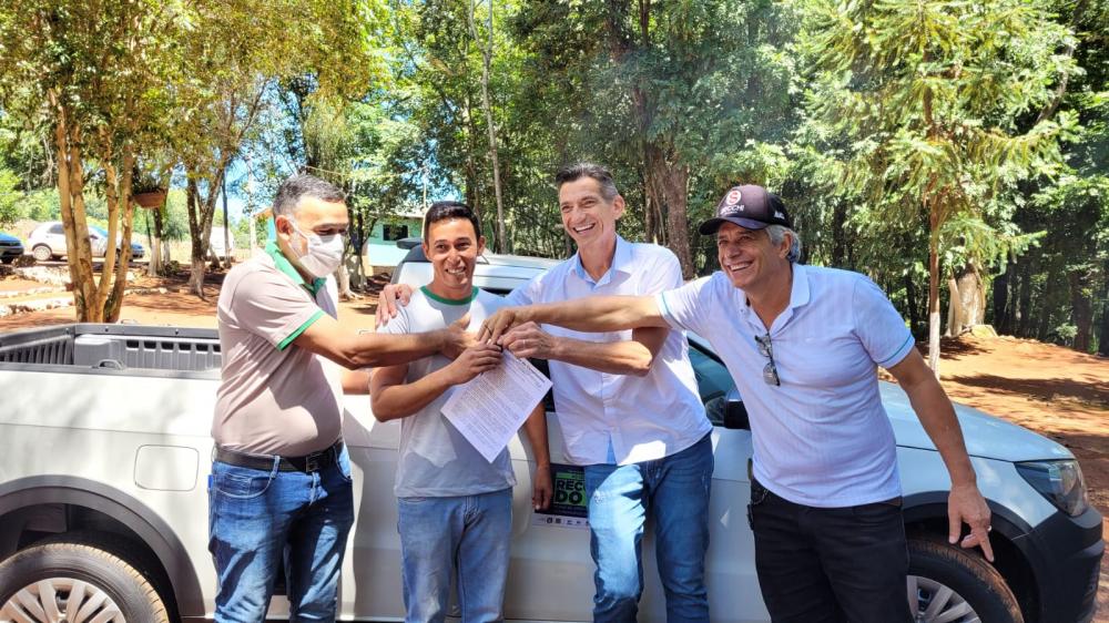 ADMINISTRAÇÃO MUNICIPAL REALIZA ENTREGA DE VEÍCULO À MISSÃO SOS VIDA