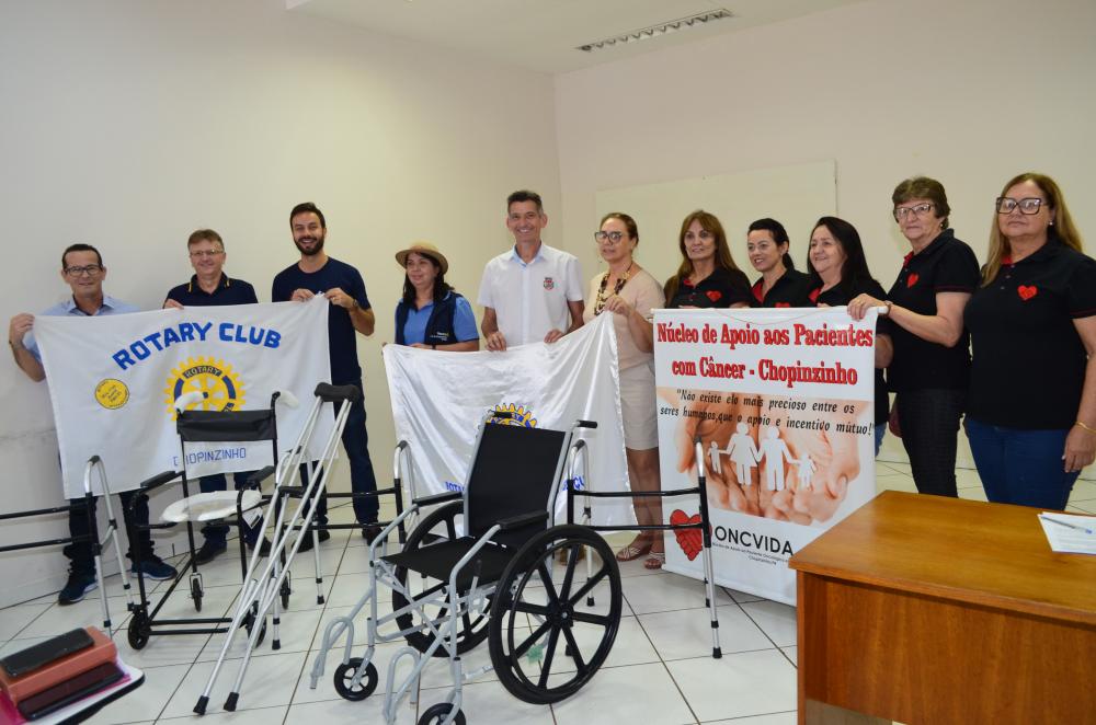 ADMINISTRAÇÃO REPASSA MAIS DE 100 EQUIPAMENTOS ORTOPÉDICOS PARA ENTIDADES