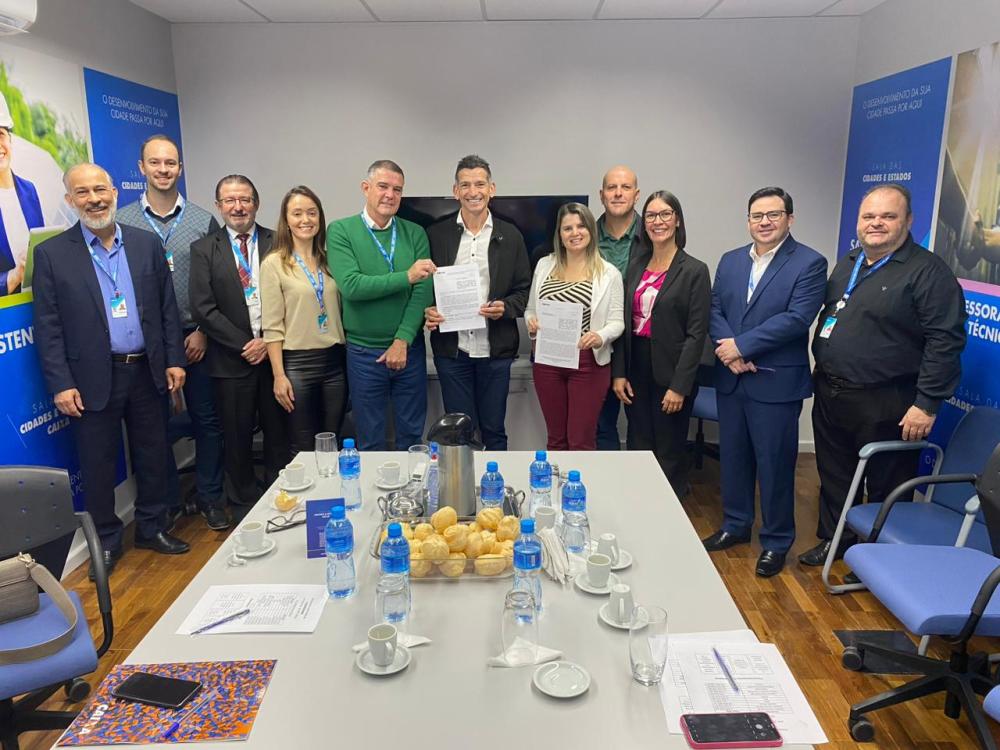 MUNICÍPIO DE CHOPINZINHO ASSINA CONVÊNIO HABITACIONAL