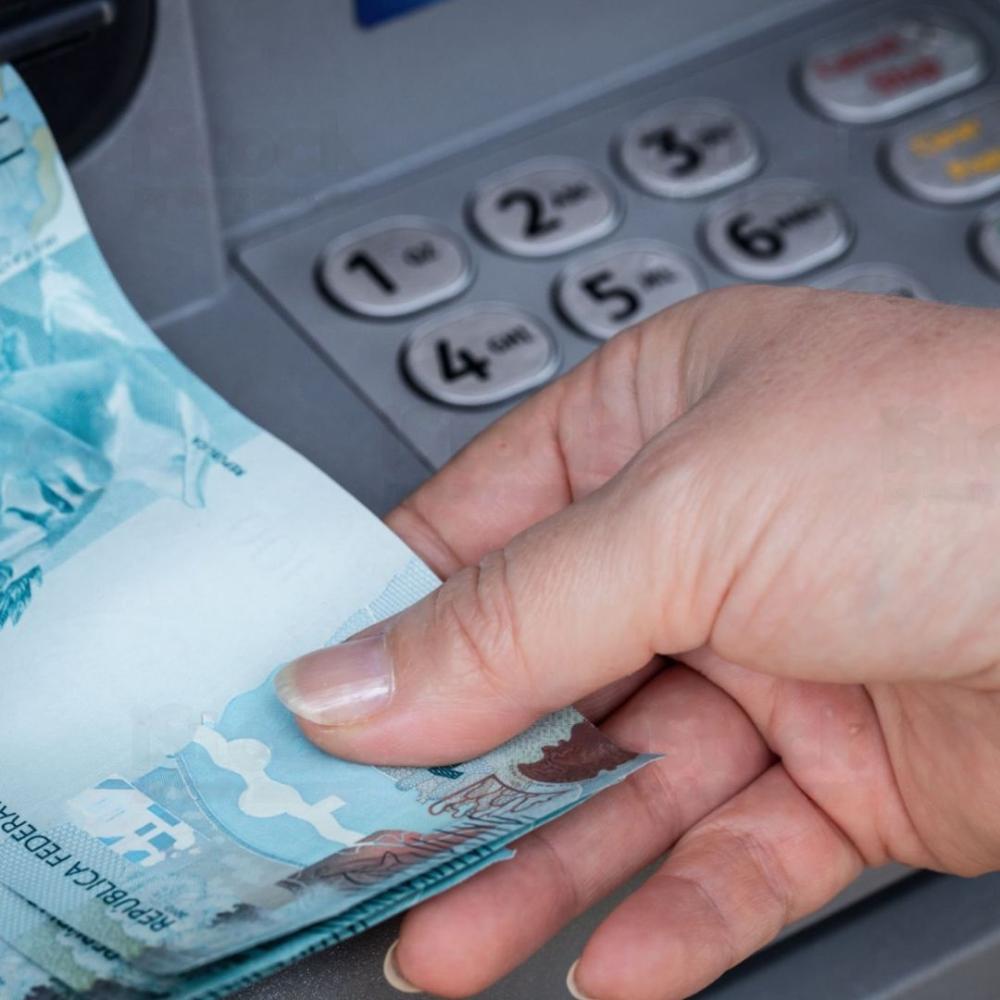 PREFEITURA DE CHOPINZINHO REALIZA PAGAMENTO DA 1ª PARCELA DO 13º SALÁRIO PARA SERVIDORES