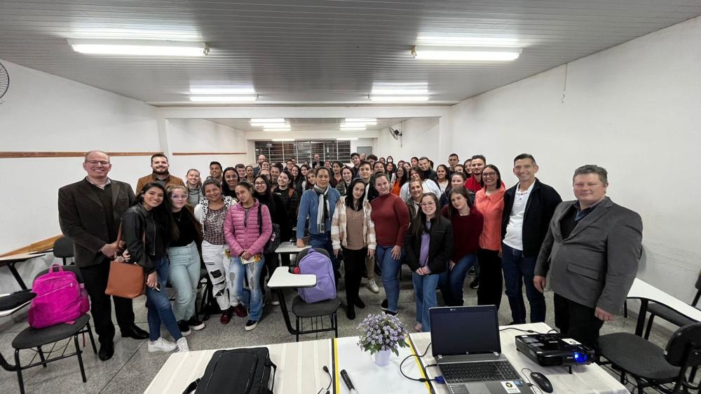 CAMPUS AVANÇADO DA UNICENTRO EM CHOPINZINHO RECEBE CALOUROS 2023.