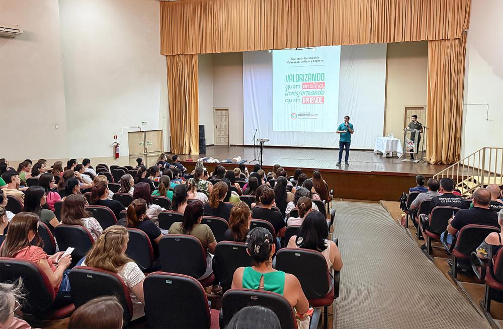 Formação de Professores marca o início do Ano Letivo em Chopinzinho